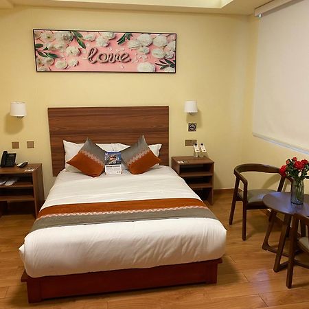 Sm Hotel Plus Lima Luaran gambar