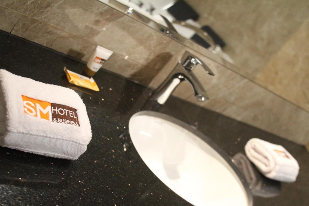 Sm Hotel Plus Lima Luaran gambar