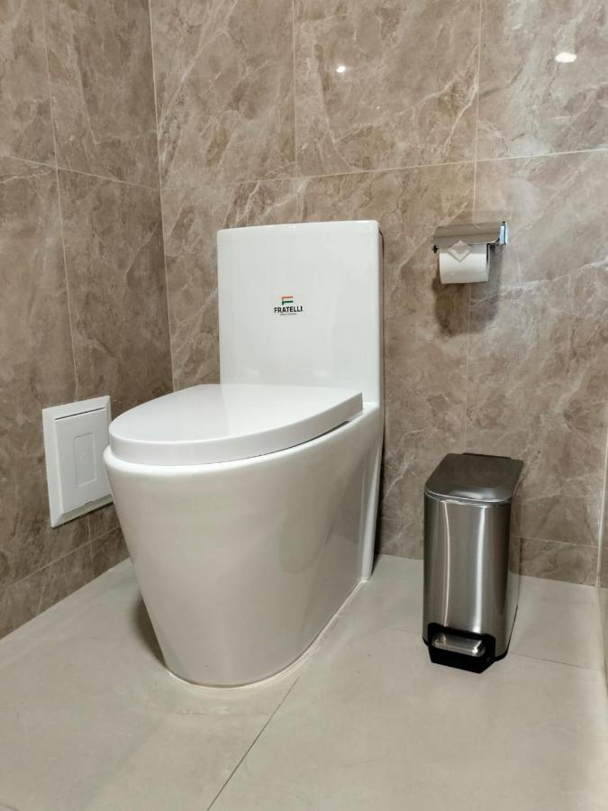 Sm Hotel Plus Lima Luaran gambar