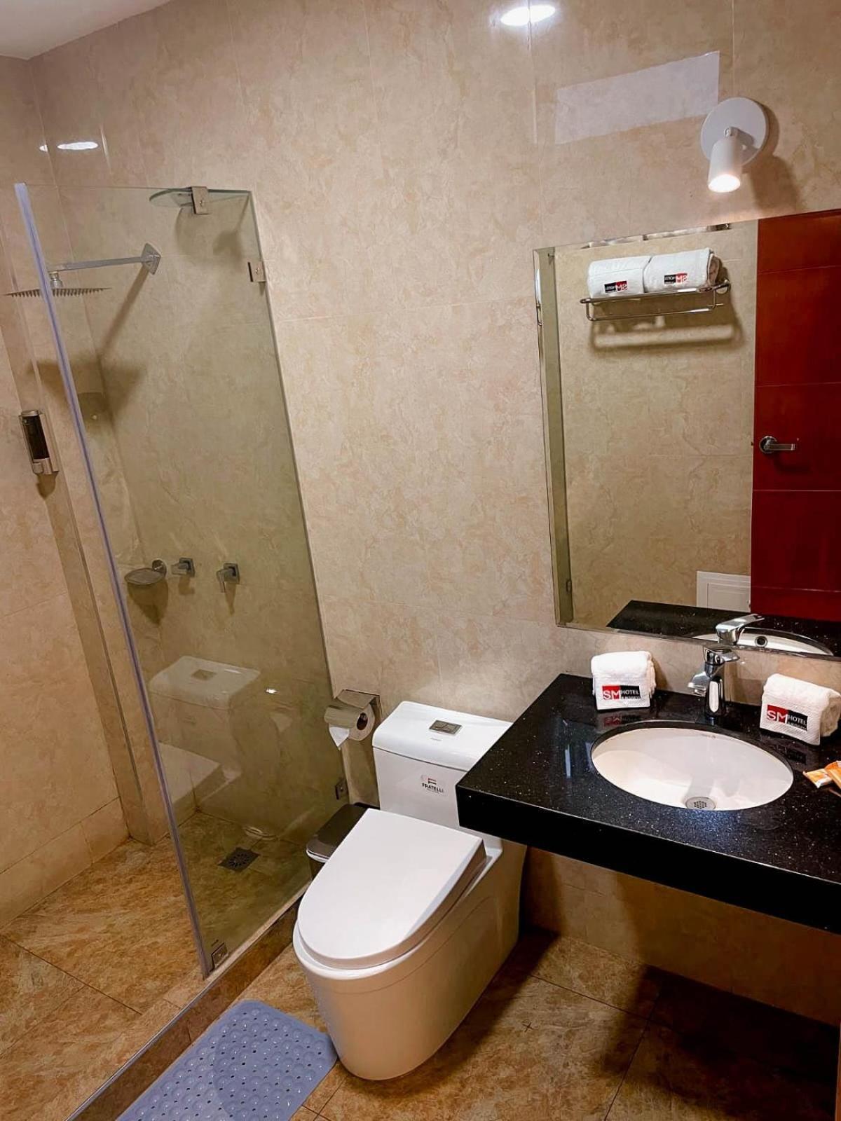 Sm Hotel Plus Lima Luaran gambar