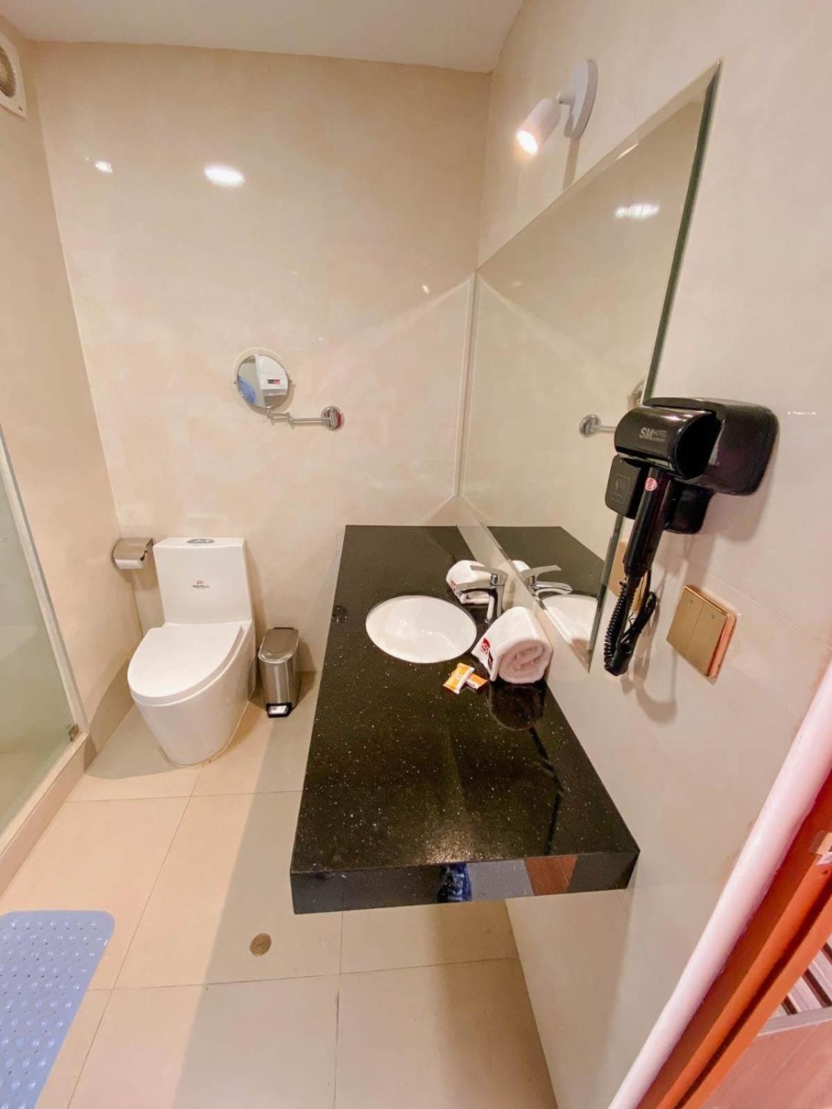 Sm Hotel Plus Lima Luaran gambar