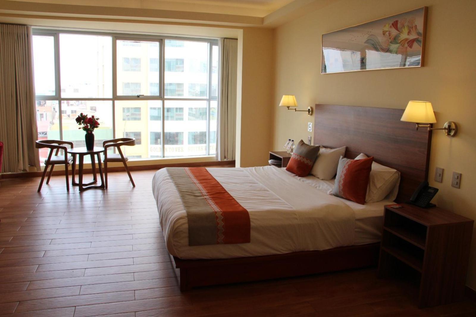 Sm Hotel Plus Lima Luaran gambar